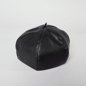 ASOS DESIGN BERET IN BLACK FAUX LEATHER